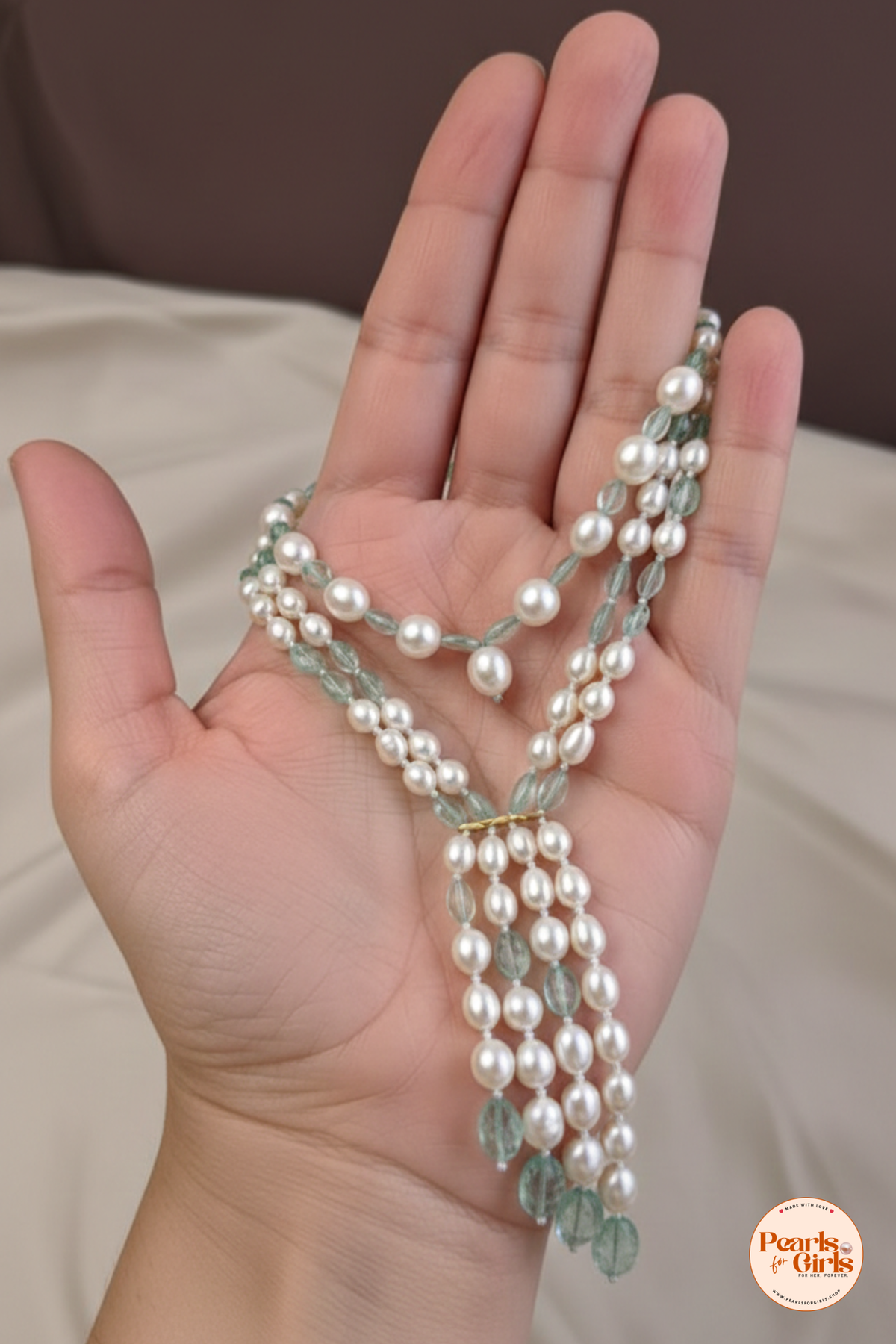 Elegant Emerald and Pearl Heritage Necklace Set