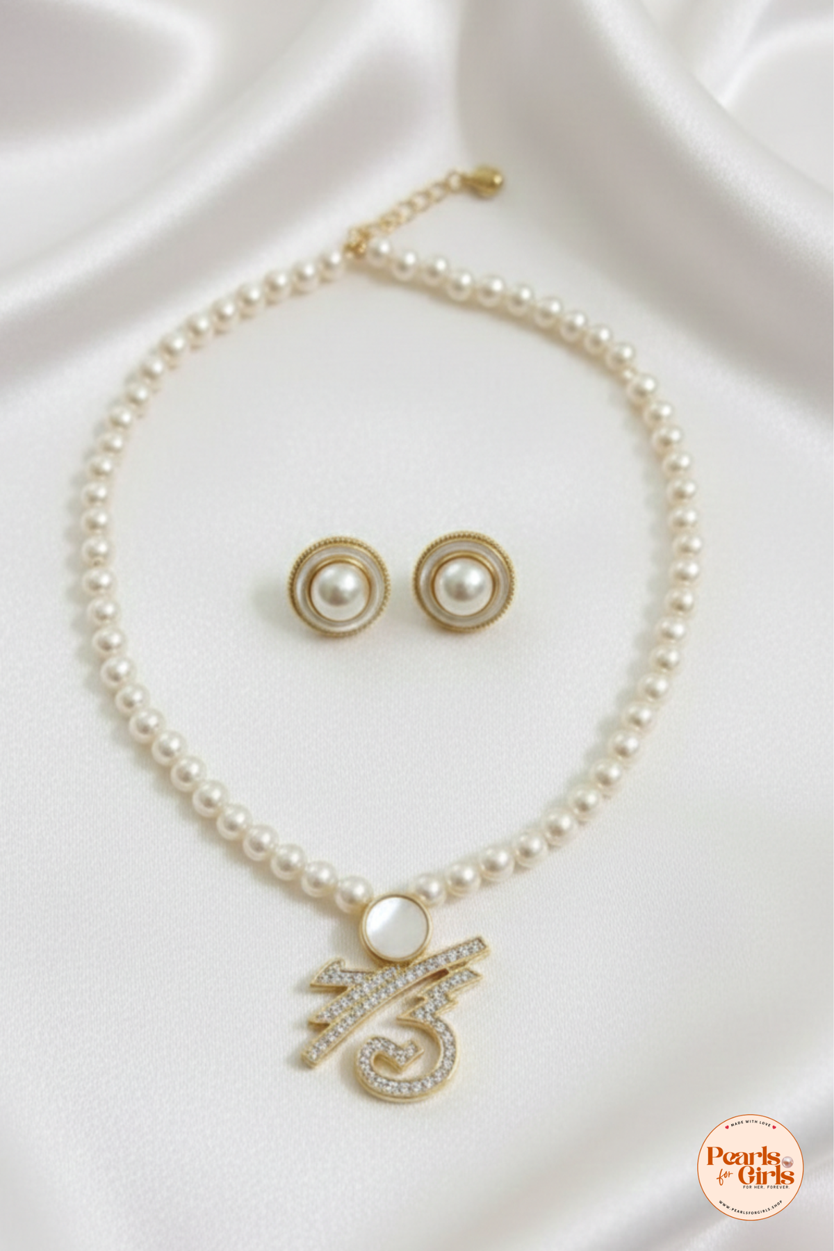 Elegant Mother-of-Pearl Celestial Pendant Necklace Set