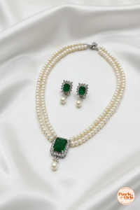 Elegant Emerald and Pearl Statement Necklace Set