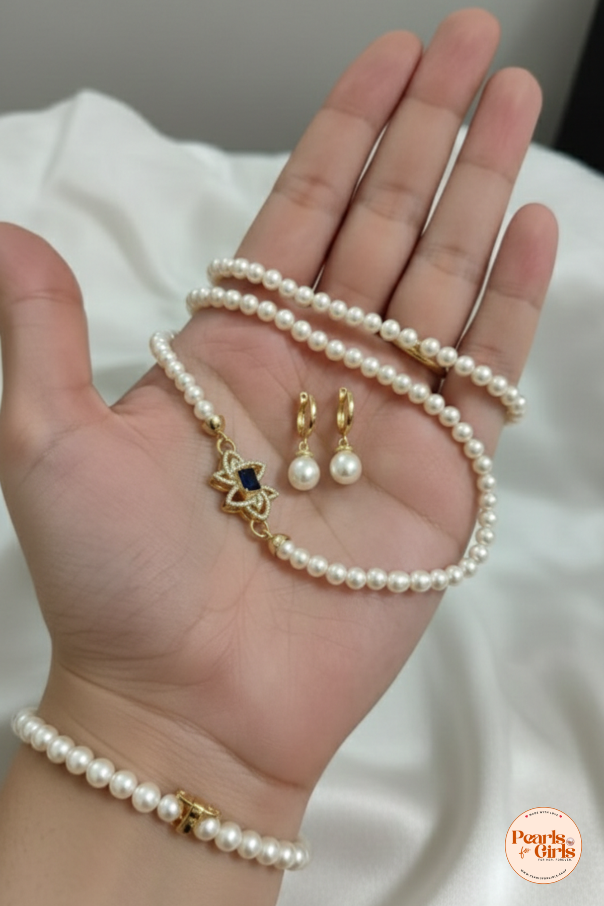 Elegant Sapphire Blue Crystal Floral Pearl Necklace Set