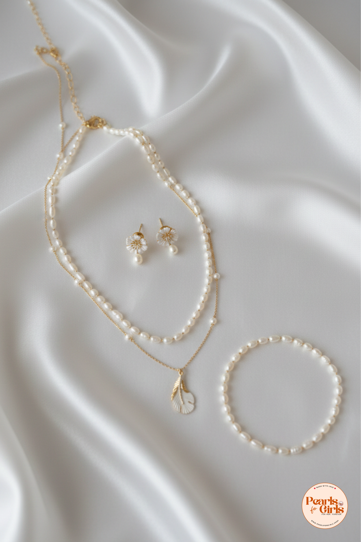 Elegant Mother-of-Pearl Feather and Floral Jewelry Set