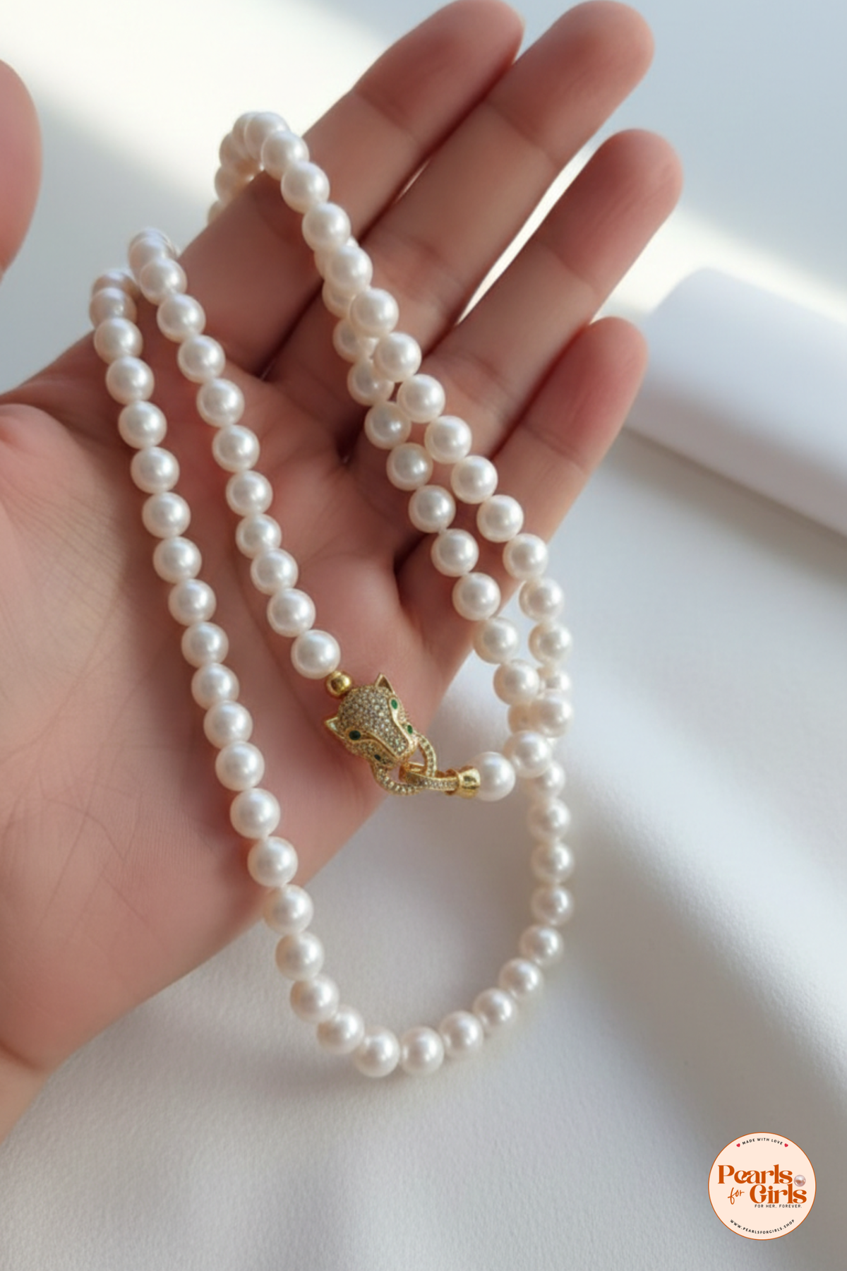 Double - Layered Pearl necklace