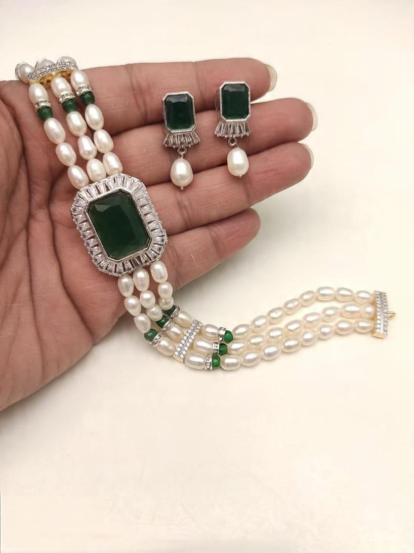 Triple strand Emerald & Pearl Choker Set