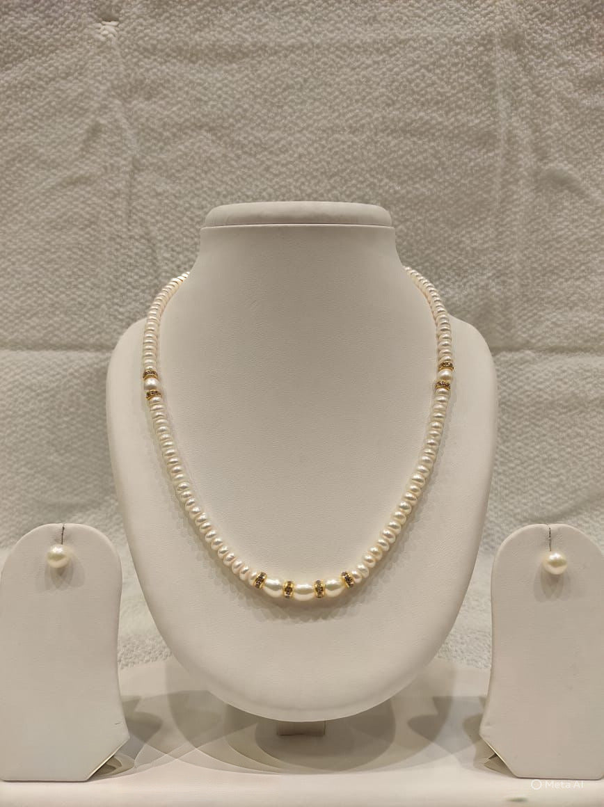 Classic single layer strand white pearls set