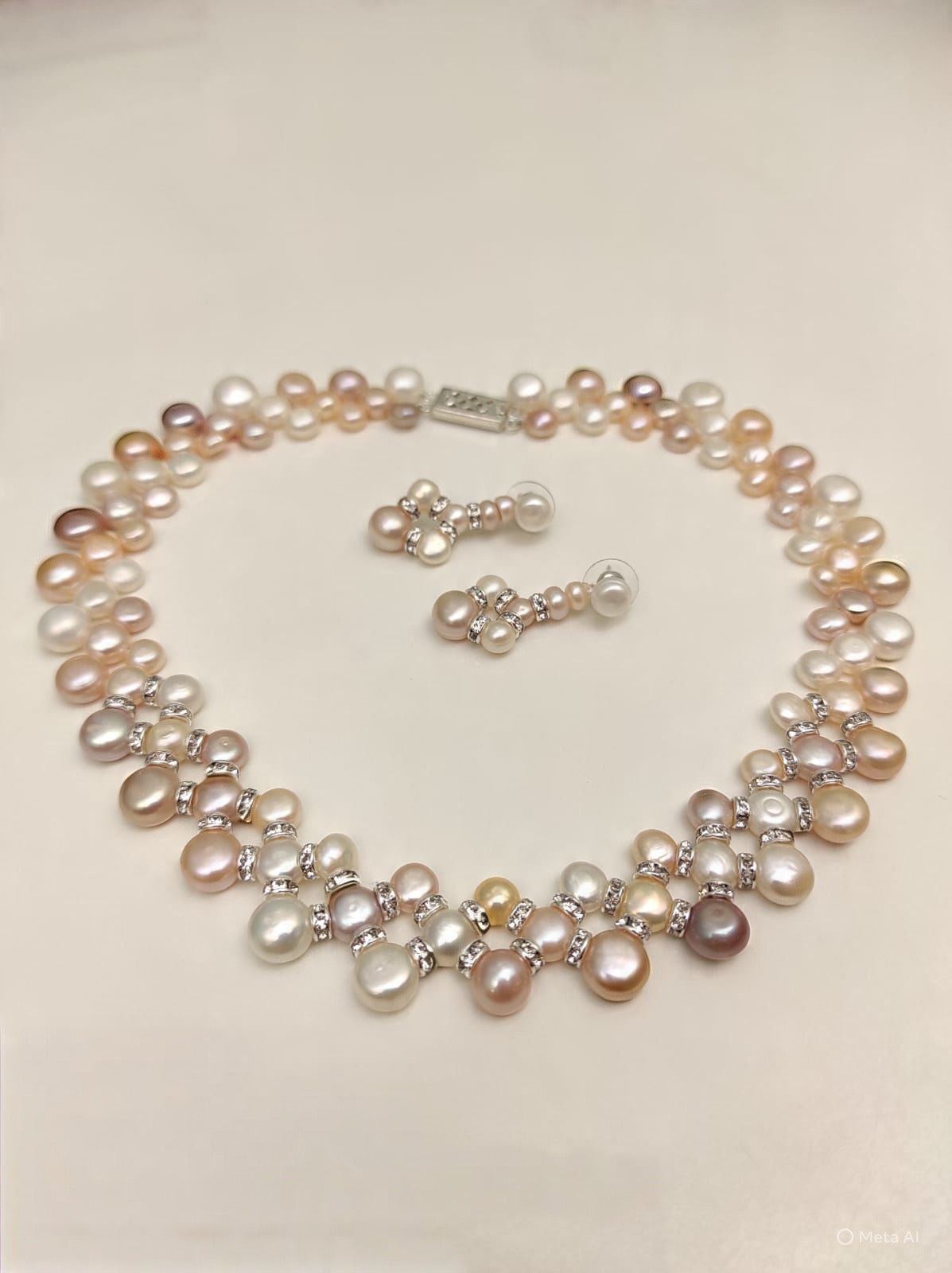 Button layered pearls set