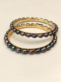 Black pearl bangle